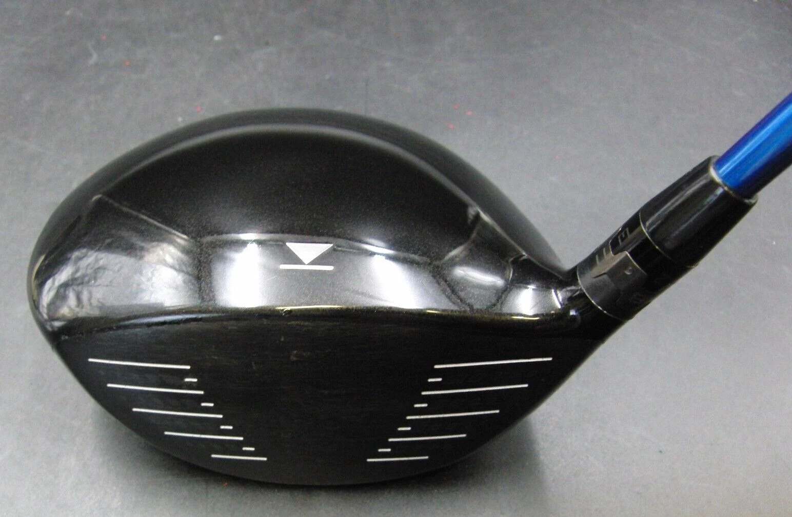 Titleist 913D2 9.5° Driver Stiff Graphite Shaft Golf Pride Grip With Head Cover 4 Titleist 913D2 9.5° Driver Stiff Graphite Shaft Golf Pride Grip With Head Cover - Image 2