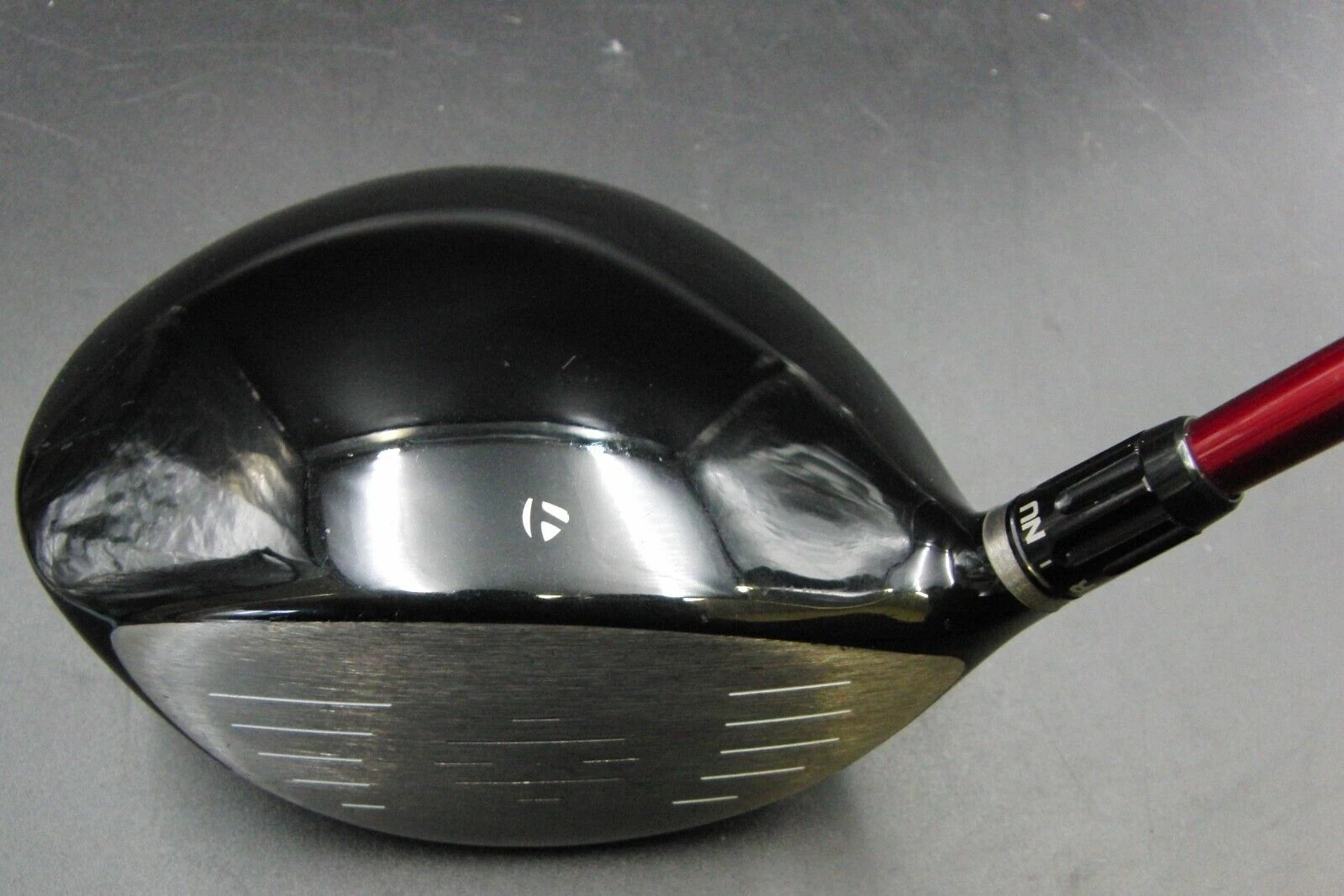 Taylormade R9 MAX FCT 10.5° Driver Regular Graphite Shaft 4 Taylormade R9 MAX FCT 10.5° Driver Regular Graphite Shaft - Image 2