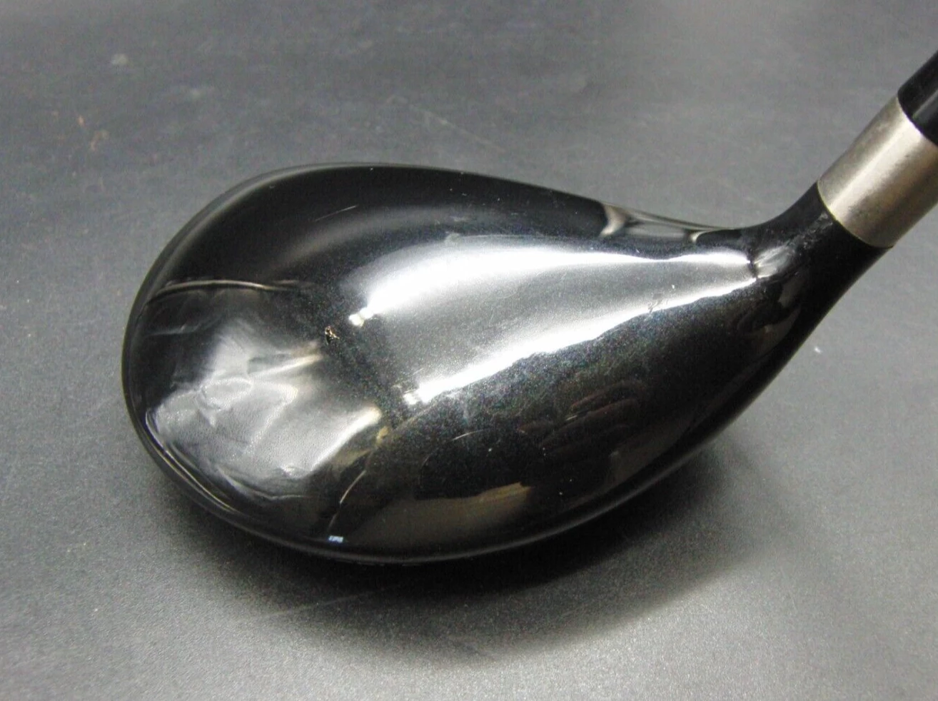 Left-Handed Honma TW747 U19 Hybrid Regular Graphite Shaft Honma Grip 5 Left-Handed Honma TW747 U19 Hybrid Regular Graphite Shaft Honma Grip - Image 3