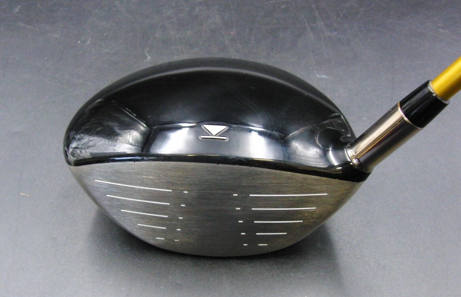 Titleist 907 D1 10.5 Deg Driver Stiff Graphite Shaft Golf Pride Grip 4 Titleist 907 D1 10.5 Deg Driver Stiff Graphite Shaft Golf Pride Grip - Image 2