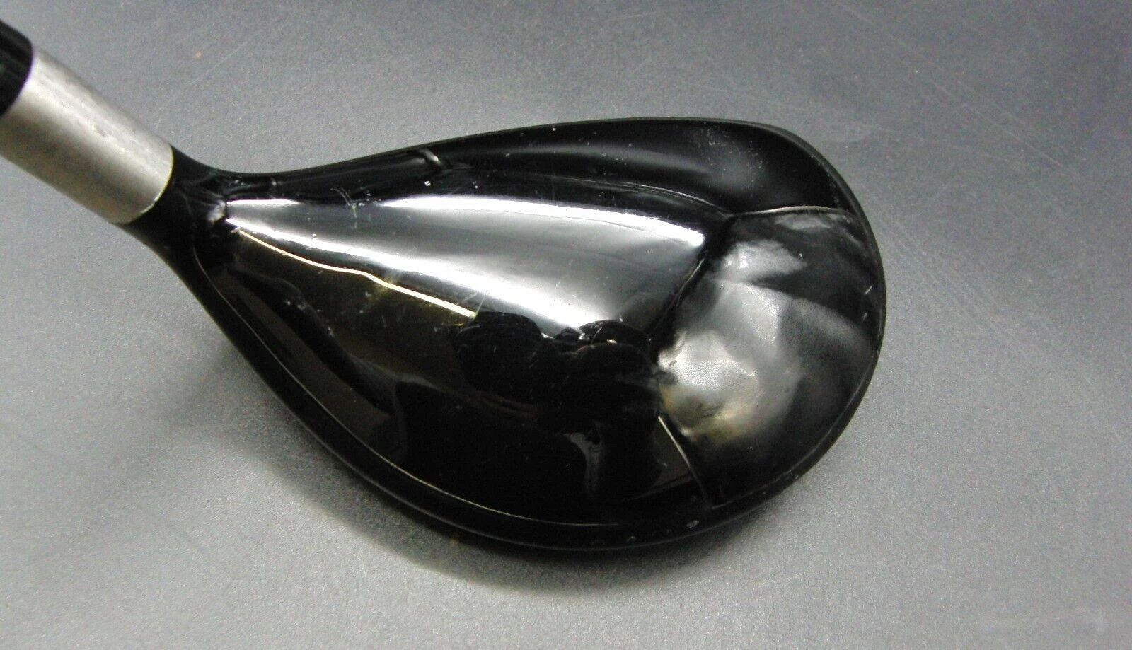 Honma Tour World TW737 U22 Hybrid Regular Flex Graphite Shaft Honma Grip 5 Honma Tour World TW737 U22 Hybrid Regular Flex Graphite Shaft Honma Grip - Image 3