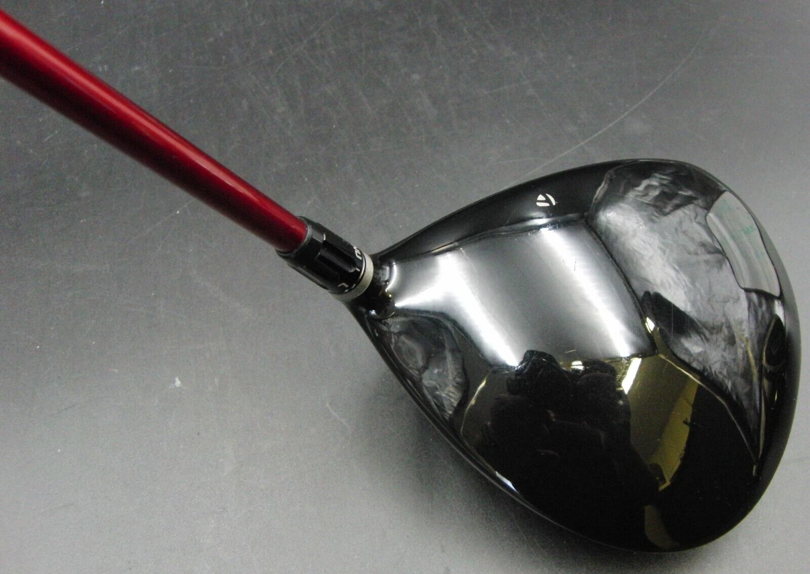 Taylormade R9 MAX FCT 10.5° Driver Regular Graphite Shaft 5 Taylormade R9 MAX FCT 10.5° Driver Regular Graphite Shaft - Image 3