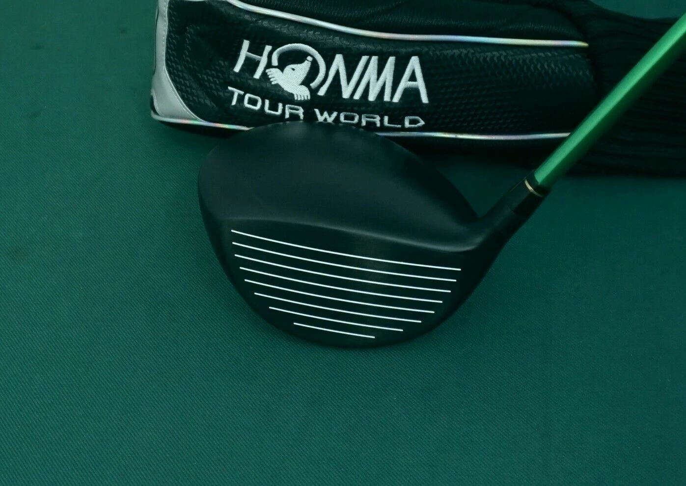 Hardly Used Japanese Honma Tour World TW717 430 9.5° Black Driver Stiff Graphite Shaft 4 Hardly Used Japanese Honma Tour World TW717 430 9.5° Black Driver Stiff Graphite Shaft - Image 2