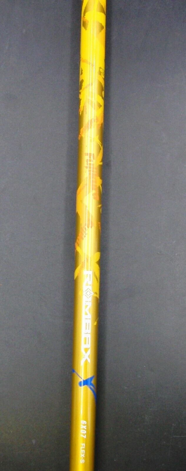 Titleist 907 D1 10.5 Deg Driver Stiff Graphite Shaft Golf Pride Grip 6 Titleist 907 D1 10.5 Deg Driver Stiff Graphite Shaft Golf Pride Grip - Image 4